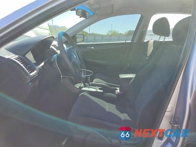 Zdjęcie 7 z 12 samochodu: 2003 HONDA ACCORD LX VIN:1HGCM56383A144167 - miniatura
