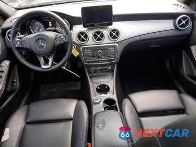 Zdjęcie 8 z 13 samochodu: 2017 MERCEDES-BENZ GLA 250 4MATIC VIN:WDCTG4GB4HJ297541 - miniatura