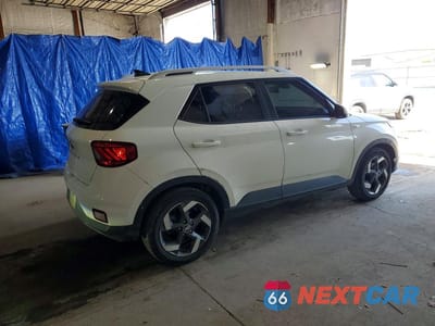 Trzecie zdjęcie samochodu z tyłu: 2021 HYUNDAI VENUE SEL VIN:KMHRC8A36MU088004 - miniatura