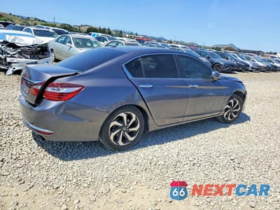 Trzecie zdjęcie samochodu z tyłu: 2017 HONDA ACCORD EXL VIN:1HGCR2F86HA218110 - miniatura