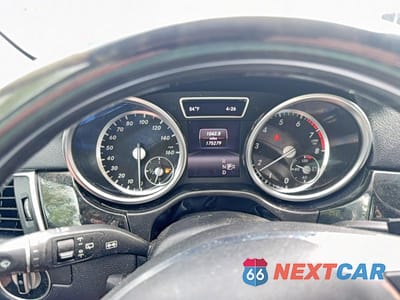 Zdjęcie 8 z 14 samochodu: 2014 MERCEDES-BENZ GL 550 4MATIC VIN:4JGDF7DE8EA400822 - miniatura