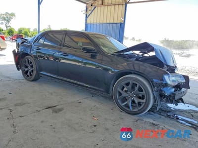Czwarte zdjęcie samochodu z boku: 2022 CHRYSLER 300 S VIN:2C3CCABG9NH256469 - miniatura