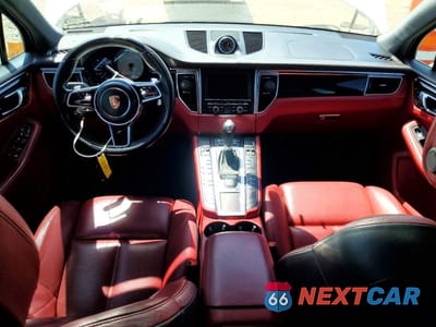 Zdjęcie 8 z 12 samochodu: 2015 PORSCHE MACAN S VIN:WP1AB2A52FLB43431 - miniatura