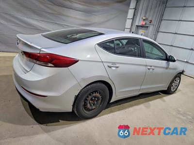 Trzecie zdjęcie samochodu z tyłu: 2018 HYUNDAI ELANTRA SE VIN:KMHD74LFXJU489467 - miniatura