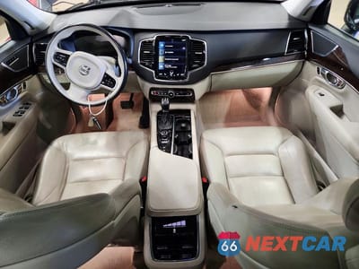 Zdjęcie 8 z 12 samochodu: 2016 VOLVO XC90 T6 VIN:YV4A22PKXG1016046 - miniatura