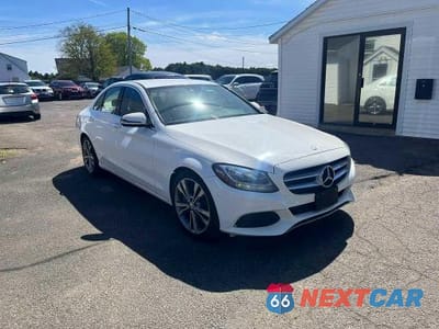 Czwarte zdjęcie samochodu z boku: 2017 MERCEDES-BENZ C 300 VIN:55SWF4JB1HU204298 - miniatura