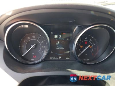 Zdjęcie 9 z 13 samochodu: 2020 JAGUAR E-PACE SE VIN:SADFP2FXXL1014349 - miniatura