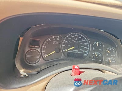 Zdjęcie 9 z 12 samochodu: 2001 GMC NEW SIERRA C1500 VIN:2GTEC19V311233006 - miniatura