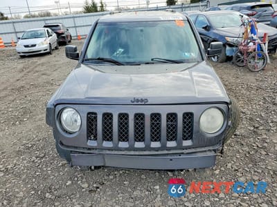 Piąte zdjęcie samochodu w środku: 2015 JEEP PATRIOT SPORT VIN:1C4NJRBB2FD395256 - miniatura