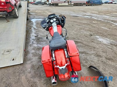 Czwarte zdjęcie samochodu z boku: 2013 HARLEY-DAVIDSON FLTRX ROAD GLIDE CUSTOM VIN:1HD1KHM1XDB622050 - miniatura