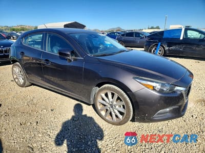 Czwarte zdjęcie samochodu z boku: 2017 MAZDA 3 TOURING VIN:3MZBN1L77HM140836 - miniatura