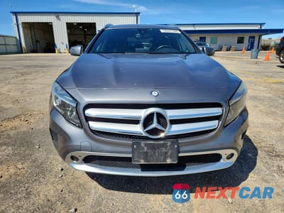 Piąte zdjęcie samochodu w środku: 2016 MERCEDES-BENZ GLA 250 4MATIC VIN:WDCTG4GB8GJ228737 - miniatura