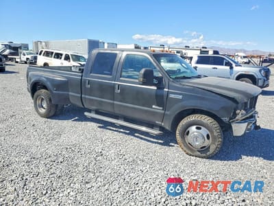 Czwarte zdjęcie samochodu z boku: 2005 FORD F350 SUPER DUTY VIN:1FTWW32P25EB19988 - miniatura