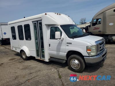 Czwarte zdjęcie samochodu z boku: 2014 FORD E350 SHUTTLE BUS VIN:1FDWE3FL9EDB19921 - miniatura