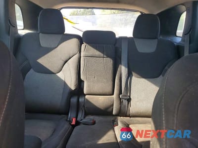 Zdjęcie 10 z 13 samochodu: 2015 JEEP CHEROKEE SPORT VIN:1C4PJLAB1FW720121 - miniatura