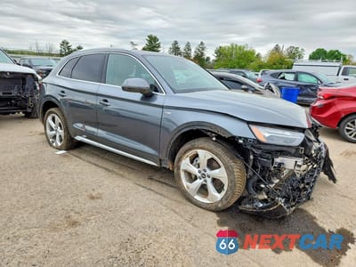 Czwarte zdjęcie samochodu z boku: 2022 AUDI Q5 PRESTIGE 45 VIN:WA1FAAFY9N2062187 - miniatura