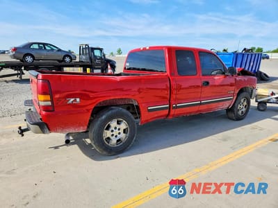 Trzecie zdjęcie samochodu z tyłu: 2001 CHEVROLET SILVERADO K1500 VIN:1GCEK19V21E170403 - miniatura
