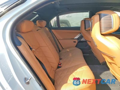 Zdjęcie 10 z 12 samochodu: 2026 BMW 740 XI VIN:WBA33EH05TCW27220 - miniatura