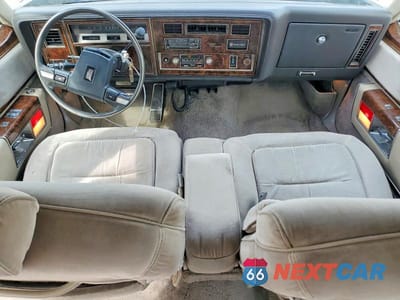 Zdjęcie 8 z 12 samochodu: 1984 OLDSMOBILE 98 REGENCY BROUGHAM VIN:1G3AH69Y3EM760125 - miniatura