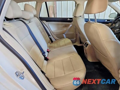Zdjęcie 10 z 12 samochodu: 2014 VOLKSWAGEN JETTA S VIN:3VWPP7AJ7EM605242 - miniatura