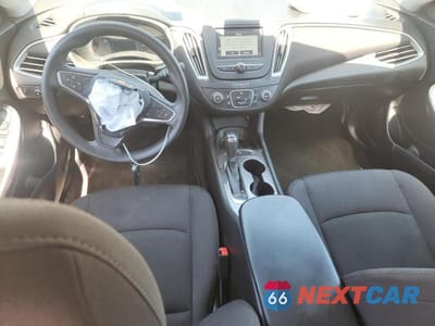 Zdjęcie 8 z 12 samochodu: 2017 CHEVROLET MALIBU LS VIN:1G1ZB5ST4HF199657 - miniatura