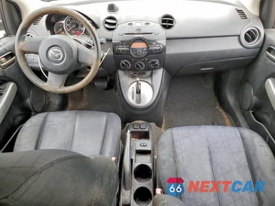Zdjęcie 8 z 12 samochodu: 2013 MAZDA MAZDA2 VIN:JM1DE1KY6D0161924 - miniatura
