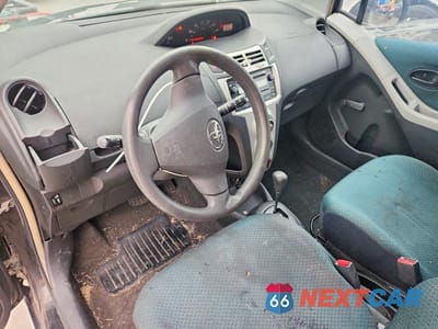 Zdjęcie 8 z 12 samochodu: 2007 TOYOTA YARIS BASE VIN:JTDJT923975102840 - miniatura