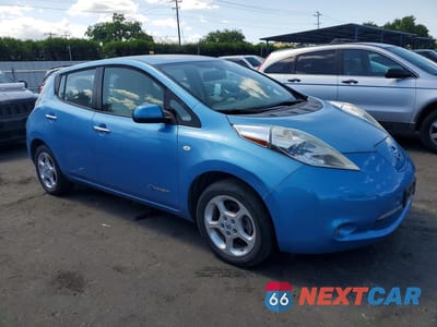 Czwarte zdjęcie samochodu z boku: 2011 NISSAN LEAF SV VIN:JN1AZ0CP5BT000910 - miniatura