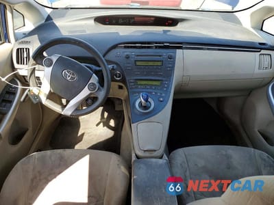 Zdjęcie 8 z 12 samochodu: 2011 TOYOTA PRIUS TWO VIN:JTDKN3DU3B0265412 - miniatura