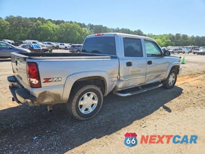 Trzecie zdjęcie samochodu z tyłu: 2006 CHEVROLET SILVERADO K1500 VIN:2GCEK13T561178219 - miniatura