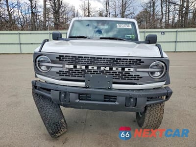 Piąte zdjęcie samochodu w środku: 2024 FORD BRONCO BADLANDS VIN:1FMEE9BP1RLB52219 - miniatura