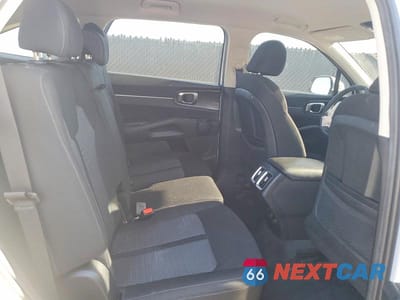 Zdjęcie 11 z 14 samochodu: 2022 KIA SORENTO LX VIN:5XYRG4LC8NG131484 - miniatura