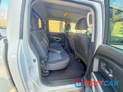 Zdjęcie 6 z 14 samochodu: 2019 NISS TITAN S VIN:1N6AA1EJ0KN500025 - miniatura