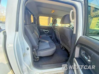 Zdjęcie 6 z 14 samochodu: 2019 NISS TITAN S VIN:1N6AA1EJ0KN500025 - miniatura