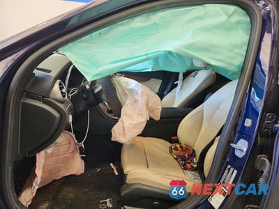 Zdjęcie 7 z 12 samochodu: 2019 MERCEDES-BENZ C 300 4MATIC VIN:55SWF8EB2KU282744 - miniatura