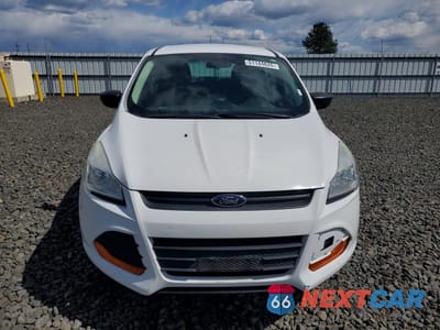 Piąte zdjęcie samochodu w środku: 2013 FORD ESCAPE S VIN:1FMCU0F73DUD70567 - miniatura