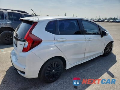 Trzecie zdjęcie samochodu z tyłu: 2019 HONDA FIT SPORT VIN:3HGGK5H6XKM742857 - miniatura
