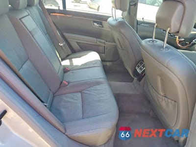 Zdjęcie 10 z 12 samochodu: 2007 MERCEDES-BENZ S 550 VIN:WDDNG71X27A115912 - miniatura