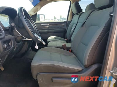 Zdjęcie 7 z 12 samochodu: 2020 RAM 1500 BIG HORN VIN:1C6SRFBT4LN315911 - miniatura