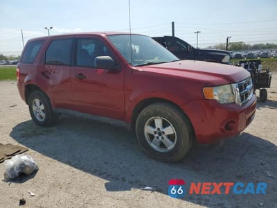 Czwarte zdjęcie samochodu z boku: 2009 FORD ESCAPE XLS VIN:1FMCU027X9KD01657 - miniatura