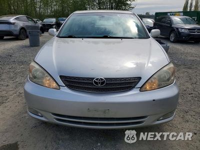 Piąte zdjęcie samochodu w środku: 2004 TOYOTA CAMRY XLE VIN:4T1BE30K94U379670 - miniatura
