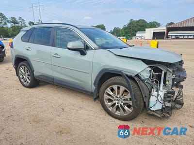 Czwarte zdjęcie samochodu z boku: 2021 TOYOTA RAV4 XLE PREMIUM VIN:2T3C1RFV2MW182741 - miniatura