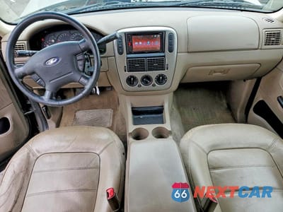 Zdjęcie 8 z 13 samochodu: 2003 FORD EXPLORER XLT VIN:1FMDU73K13UA55528 - miniatura