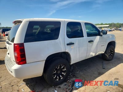 Trzecie zdjęcie samochodu z tyłu: 2010 CHEVROLET TAHOE K1500 LS VIN:1GNUKAE09AR285733 - miniatura