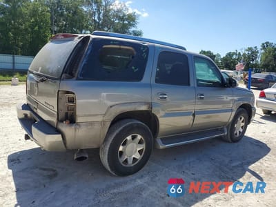 Trzecie zdjęcie samochodu z tyłu: 2002 CADILLAC ESCALADE LUXURY VIN:1GYEK63N62R111221 - miniatura