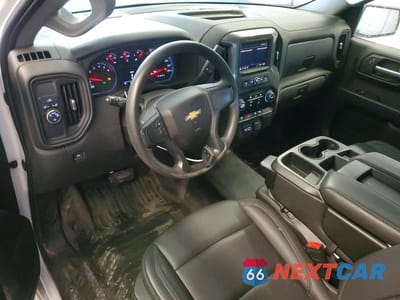 Zdjęcie 8 z 11 samochodu: 2023 CHEVROLET SILVERADO C1500 VIN:3GCNAAEK0PG363259 - miniatura