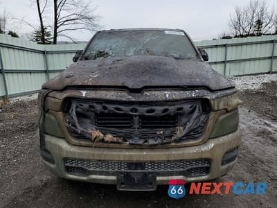 Piąte zdjęcie samochodu w środku: 2026 RAM 1500 BIG HORN VIN:1C6RRFFG5TN253124 - miniatura