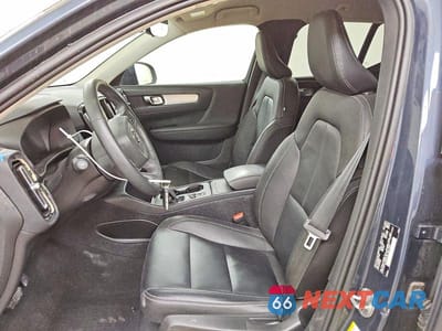 Zdjęcie 7 z 14 samochodu: 2022 VOLVO XC40 T5 MOMENTUM VIN:YV4162UK9N2747891 - miniatura