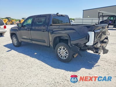 Drugie zdjęcie samochodu z przodu: 2024 TOYOTA TUNDRA SR5 VIN:5TFLA5DB8RX173580 - miniatura
