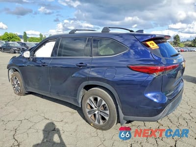 Drugie zdjęcie samochodu z przodu: 2022 TOYOTA HIGHLANDER XLE VIN:5TDHZRBH7NS595966 - miniatura